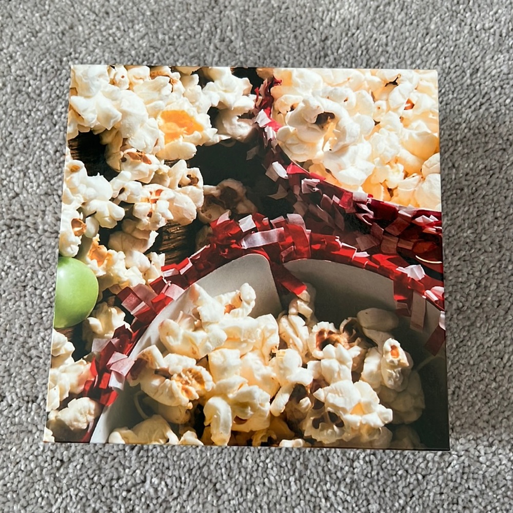 Unopened 500 piece popcorn puzzle